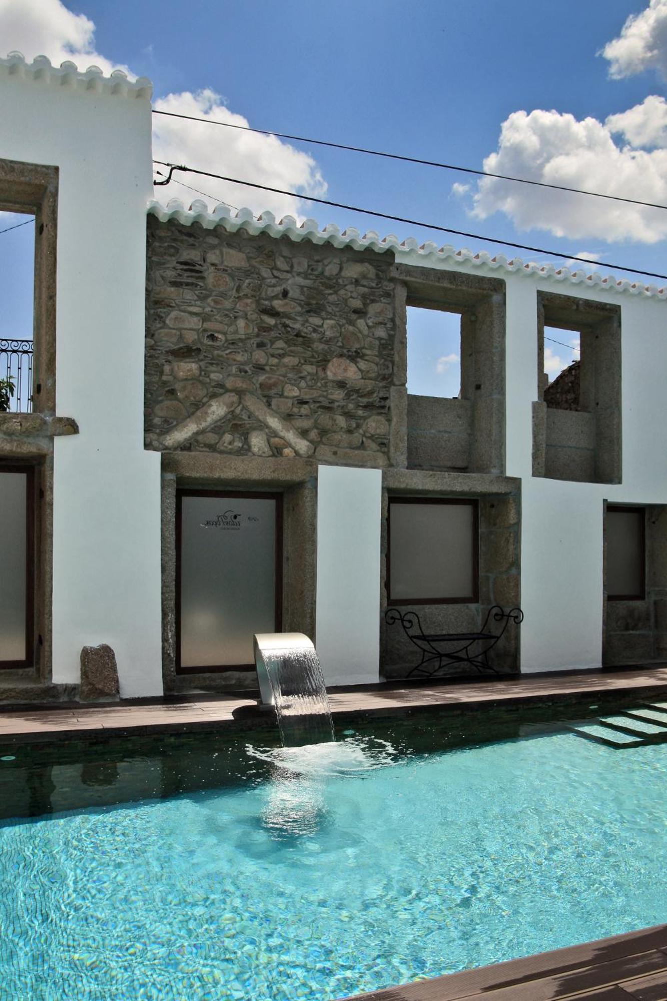 Casa Dos Pocos Hotel Vilar Torpim Luaran gambar